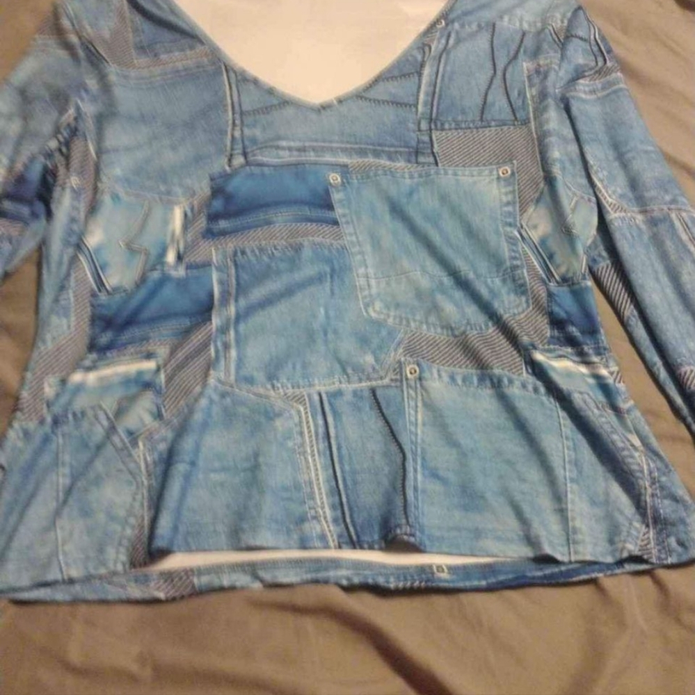 Shirts - Picture 5 of 5